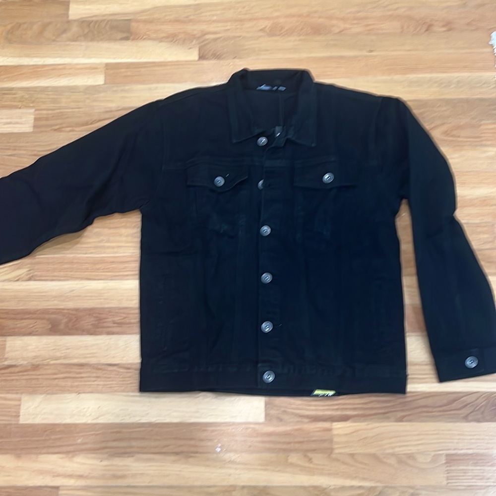 Black Structured Button-Up Lightweight Jacket - Picture 2 of 3